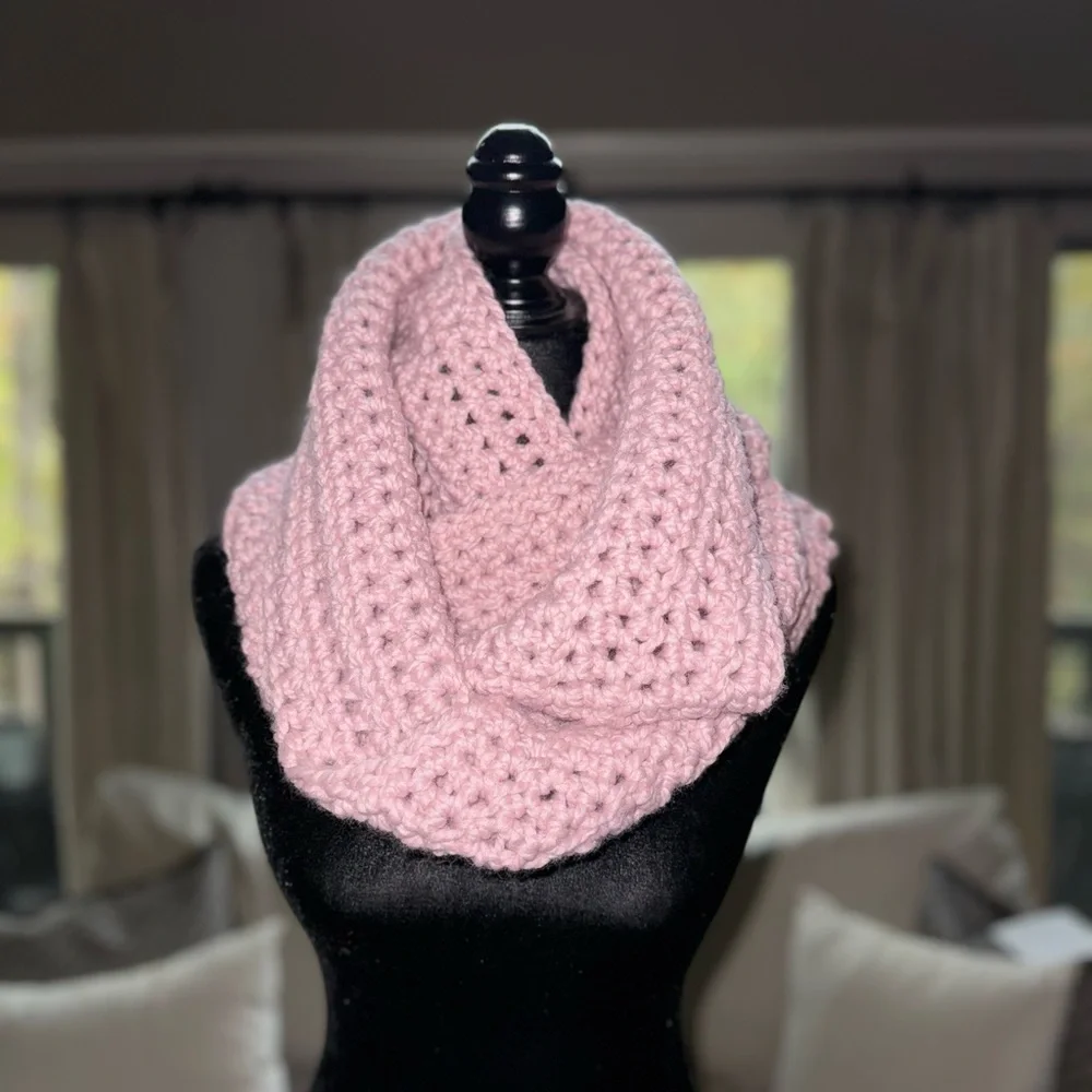 Infinity Scarf - Picture 1 of 2